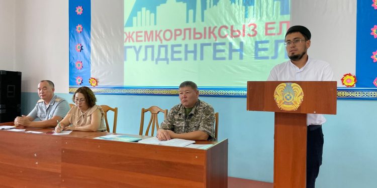 «Жас Ұлан» республикалық мектебінің жеке құрамымен кездесу өтті