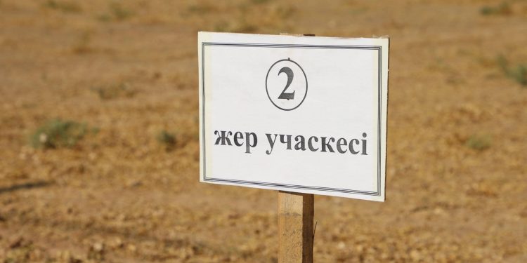 Түркістан: Сарыағашта 500-ге жуық тұрғынға жер телімі беріле бастады