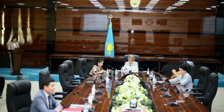 Әлеуметтік-мәдени даму жөніндегі тұрақты комиссия отырысы өтті