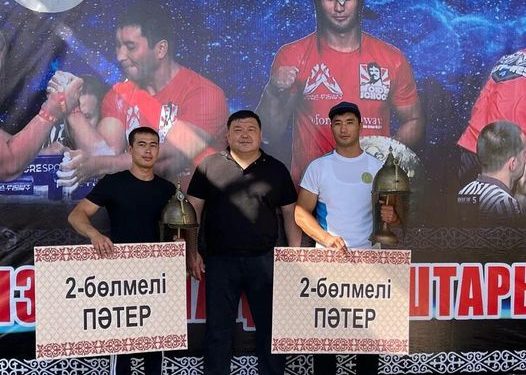Түркістан: Әлемді мойындатқан Шардараның 2 спортшысына пәтер сыйға тартылды