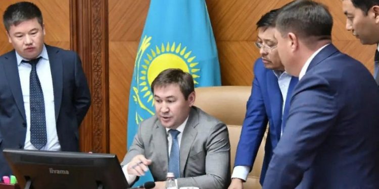 Шымкентте алты айда 188 шақырым жол жөнделді