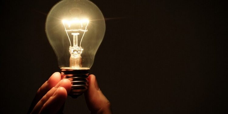Шымкентте биыл 43 мыңға жуық тұрғын сапалы электрмен қамтылады
