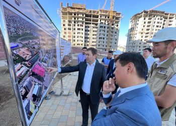 Мұрат Әйтенов қаладағы тұрғын үйлердің құрылысын тексерді