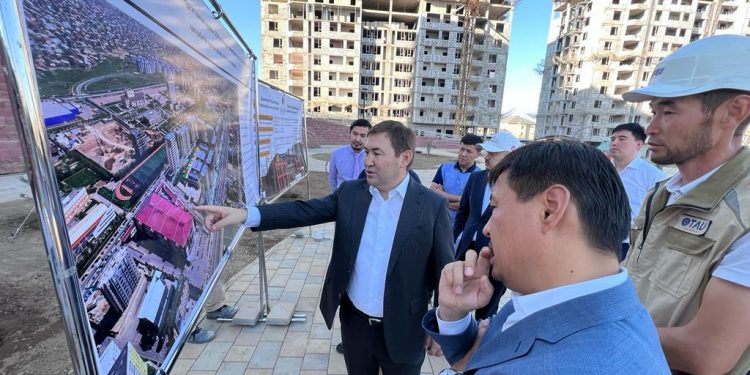 Мұрат Әйтенов қаладағы тұрғын үйлердің құрылысын тексерді