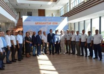 ТҮРКІСТАНДА АРХЕОЛОГТАР КҮНІ ӨТТІ