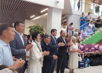 ТҮРКІСТАНДА 1000-НАН АСТАМ ОҚУШЫҒА КӨМЕК КӨРСЕТІЛЕДІ
