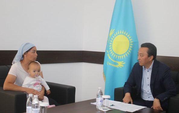 ТӨЛЕБИ: АУДАН ӘКІМІ ЖЕКЕ ҚАБЫЛДАУ ӨТКІЗДІ