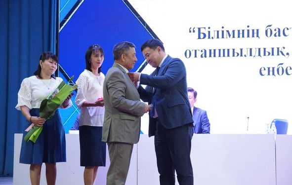 Кентау: Тамыры терең, тағлымы мол, айтары айқын, мақсаты нақты — Тамыз кеңесі өтті