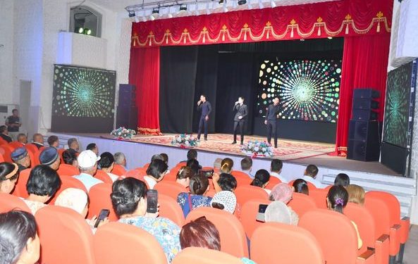 ТҮРКІСТАН: ОРДАБАСЫДА «АТА ЗАҢЫМ – АЙБЫНЫМ» МЕРЕКЕЛІК КОНЦЕРТІ ӨТТІ