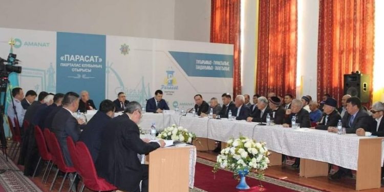 ТҮРКІСТАН: «ПАРАСАТ» ПІКІРТАЛАС КЛУБТАРЫНДА ҚОҒАМДЫҚ МАҢЫЗЫ БАР МӘСЕЛЕЛЕР ШЕШІМІН ТАБУДА