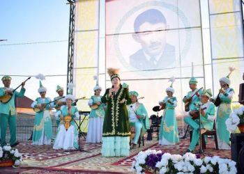 ТҮРКІСТАН: ШӘМШІ ҚАЛДАЯҚОВТЫ ЕСКЕ АЛУҒА АРНАЛҒАН КОНЦЕРТ ӨТТІ