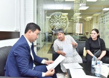 ШЫМКЕНТ: ҚАЛА ӘКІМІНІҢ БІРІНШІ ОРЫНБАСАРЫ КЕЗЕКТІ ҚАБЫЛДАУЫН ӨТКІЗДІ