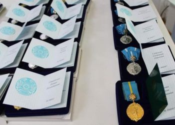 ТҮРКІСТАН: САЙРАМДЫҚ АНАЛАР «АЛТЫН АЛҚА» ЖӘНЕ «КҮМІС АЛҚА»-МЕН МАРАПАТТАЛДЫ