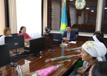 ТҮРКІСТАН: ТҮЛКІБАСТА КӨПБАЛАЛЫ АНАЛАРҒА ҚҰРМЕТ КӨРСЕТІЛДІ