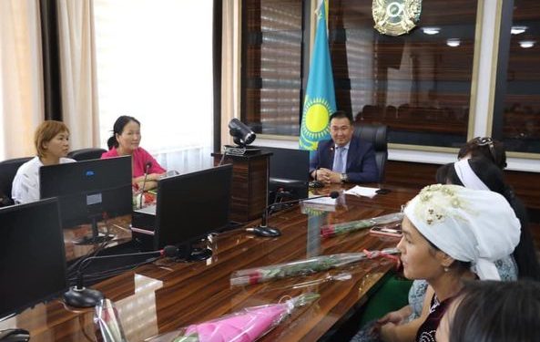 ТҮРКІСТАН: ТҮЛКІБАСТА КӨПБАЛАЛЫ АНАЛАРҒА ҚҰРМЕТ КӨРСЕТІЛДІ