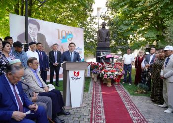 ШЫМКЕНТТЕ АСАНБАЙ АСҚАРОВТЫ ЕСКЕ АЛДЫ