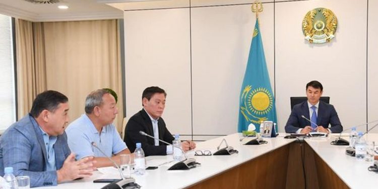 ТҮРКІСТАН: МАҚТА ЗАУЫТТАРЫНЫҢ БАСШЫЛАРЫМЕН ОРТАҚ КЕЛІСІМ