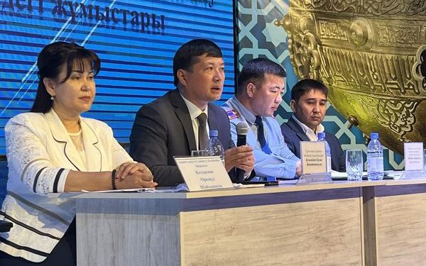 ТҮРКІСТАН: ОҚУШЫЛАР АРАСЫНДАҒЫ ҚҰҚЫҚ БҰЗУШЫЛЫҚТЫҢ АЛДЫН АЛУ МӘСЕЛЕСІ ТАЛҚЫЛАНДЫ