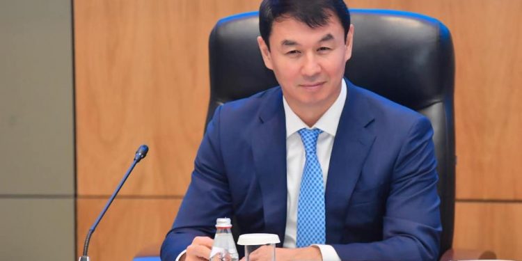 ТҮРКІСТАН ОБЛЫСТЫҚ МӘСЛИХАТЫНЫҢ КЕЗЕКТІ ОН ЖЕТІНШІ СЕССИЯСЫ ӨТТІ