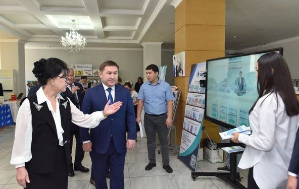 ШЫМКЕНТ: ТАМЫЗ КЕҢЕСІ ЖАҢА МІНДЕТТЕР ЖҮКТЕДІ