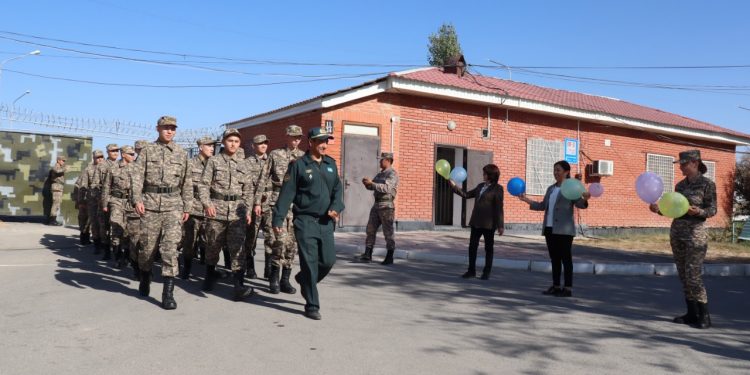 Шымкентке Атыраудан сарбаздар келді