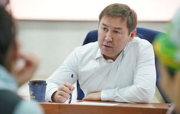 Шаһар басшысы тұрғындардың мәселесін кезеңімен шешуде