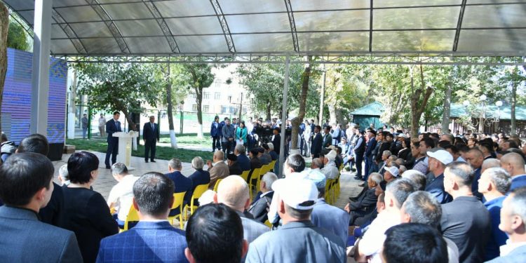 Түркістан: Облыс әкімі Сарыағаш ауданының тұрғындарымен кездесті