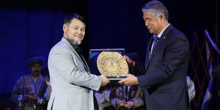 Түркістан театрында «Еңлік -Кебек» спектаклі қырғыз тілінде сахналанды