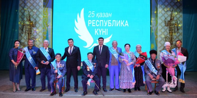 ОТЫРАРДА 25-ҚАЗАН РЕСПУБЛИКА КҮНІ АТАЛЫП ӨТТІ