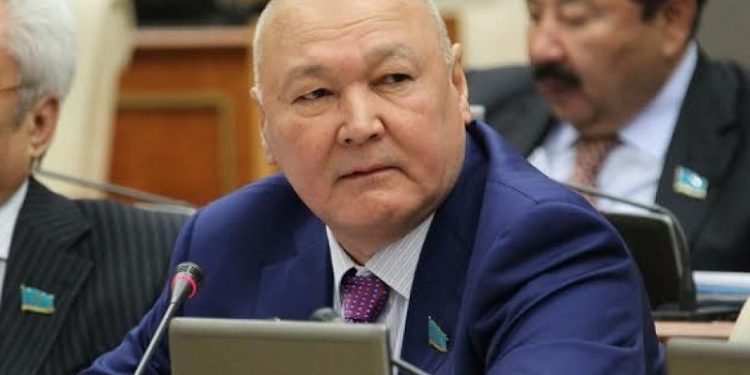 ПРЕЗИДЕНТ САЙЛАУЫ: ЖҰМАТАЙ ӘЛИЕВ ҚҰЖАТТАРЫН ТАПСЫРДЫ