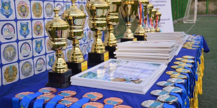 Кіші футболдан әуесқой лиганың жеңімпаздары анықталды