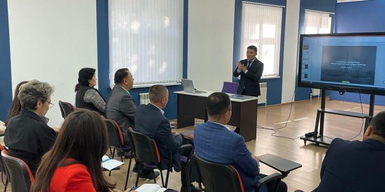 Шымкентте мемлекеттік қызметкерлерге арналған оқыту тренингі ұйымдастырылды