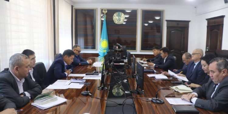 Түлкібас: Аудан басшысы бюджеттік мекемелердің жылыту жүйесін толық іске қосуды тапсырды