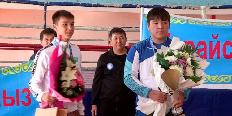 Шымкентцы завоевали 2 медали на ЧМ по кикбоксингу в Италии