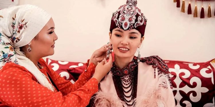 Қызға қырық үйден тыйым бар ма?