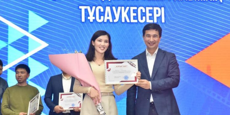 Шымкентте «Қызыл диплом» толықметражды фильмінің тұсаукесері өтті
