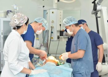 Шымкенттік дәрігерлер эпилепсияға шалдыққан науқасқа алғаш рет ота жасады