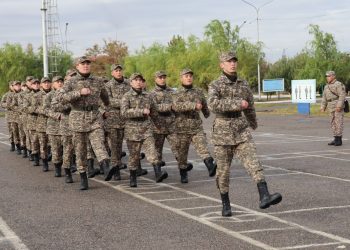 Шымкент: Жас сарбаздар өмірлерінің жаңа кезеңін бастауда