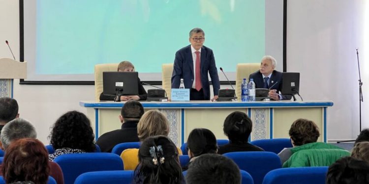 Мейрам Қажыкен Семей медициналық университетінде болды