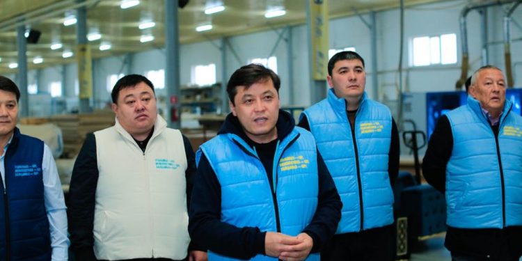 ТҮРКІСТАН: КАНДИДАТТЫҢ САЙЛАУАЛДЫ БАҒДАРЛАМАСЫНА ШЕБЕРЛЕР ҚОЛДАУ БІЛДІРДІ