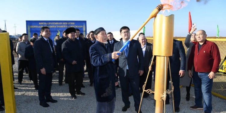 ТҮРКІСТАН: ОТЫРАР АУДАНЫНДА 10 МЫҢҒА ЖУЫҚ АДАМДЫ ГАЗБЕН ҚАМТИТЫН ГАЗ ЖҮЙЕСІ ІСКЕ ҚОСЫЛДЫ