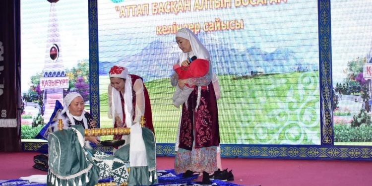 ТҮРКІСТАН: ҚАЗЫҒҰРТТА КЕЛІНДЕР БАЙҚАУЫ ӨТТІ