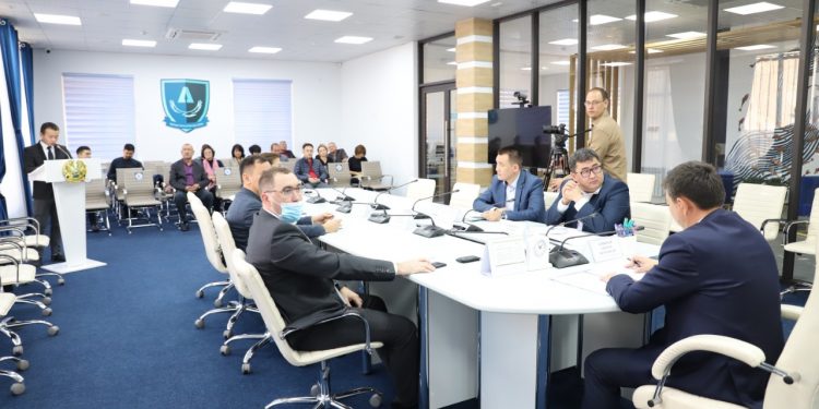 Теміржол арқылы жүк тасымалдау саласындағы сыбайлас жемқорлық тәуекелдері кәсіпкерлермен талқыланды