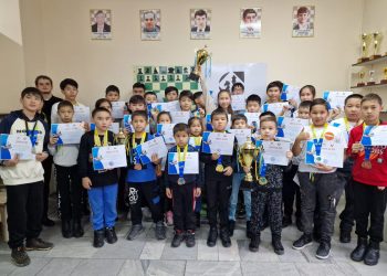 Шымкентте шахматтан жасөспірімдер арасында команадалық турнир өтті