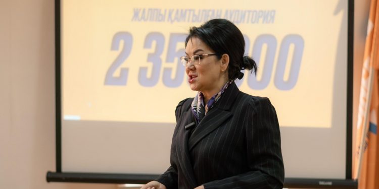 САЛТАНАТ ТҰРСЫНБЕКОВА АТЫРАУ ҚАЛАСЫНДАҒЫ ЖИЫНДА АНА МЕН БАЛА МӘСЕЛЕСІН КӨТЕРДІ