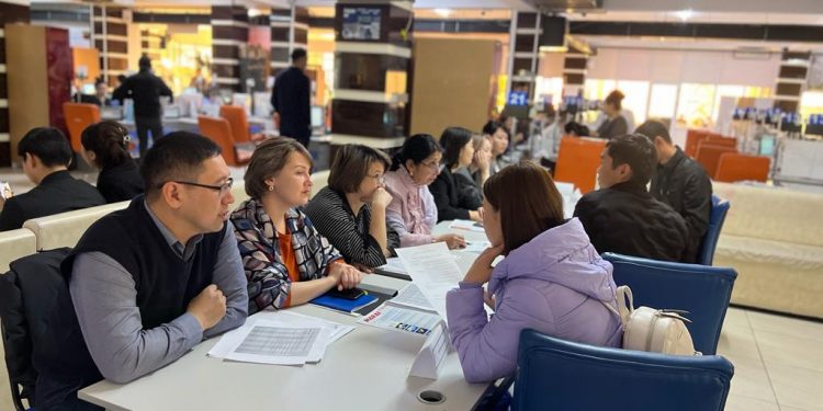 Шымкентте «Бос жұмыс орындары» жәрмеңкесі өтті