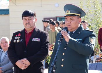 Сайрамдық әскерге шақырылушыларға салтанатты шығарып салу рәсімі ұйымдастырылды