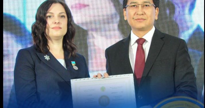 Мектептер мен колледждердің үздік 64 педагогі 190 млн теңгеден астам қаражат алды