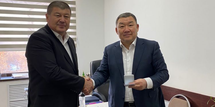 ТӘУЕЛСІЗДІК КҮНІ ҚАРСАҢЫНДА КӘСІПОДАҚ БЕЛСЕНДІЛЕРІ МАРАПАТТАЛДЫ