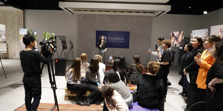 ТҮРКІСТАН: Жаңа жылдық мереке аясында «ÓzgeEpic» заманауи өнер кеңістігі өз жұмысын бастады